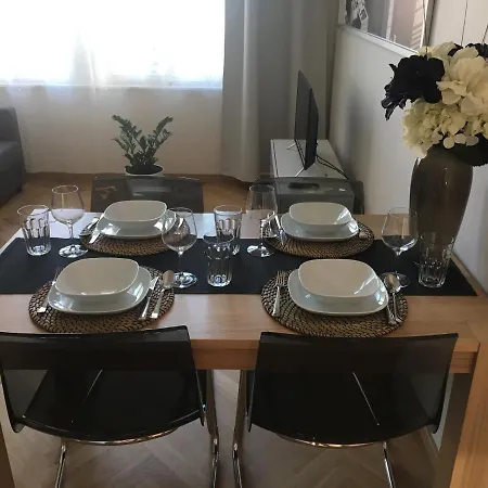 Namesti Bratri Synku Apartman *